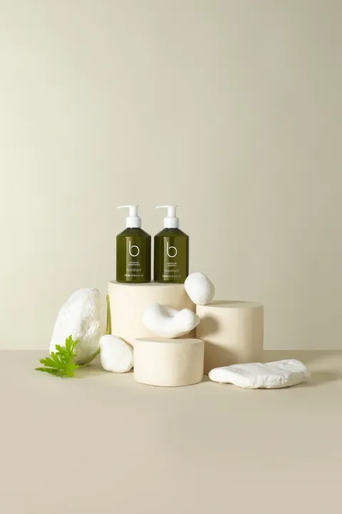 geranium_shampoo_lifestyle_web_o.webp
