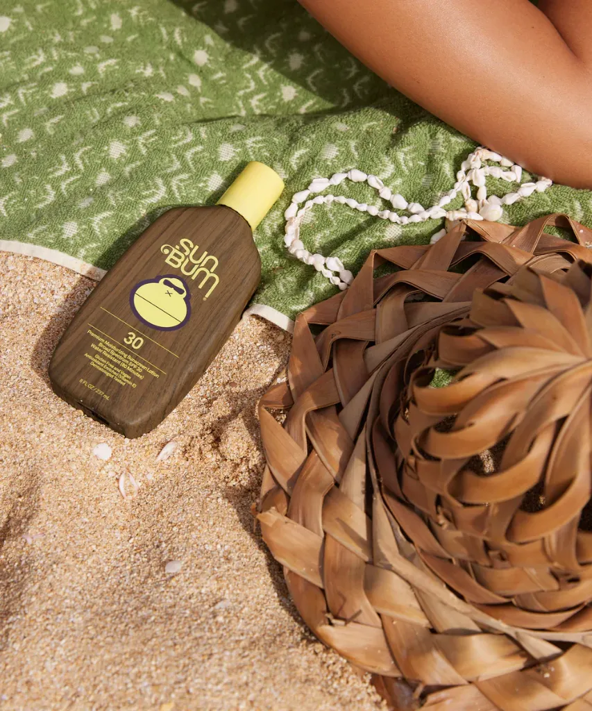 1_SPF30Lotion_8OZ_Lifestyle.webp